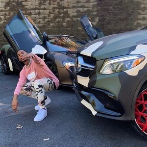 Meet your Posher, Riley